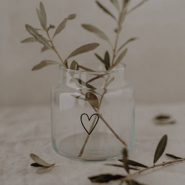Vase en verre en forme de cœur de taille moyenne